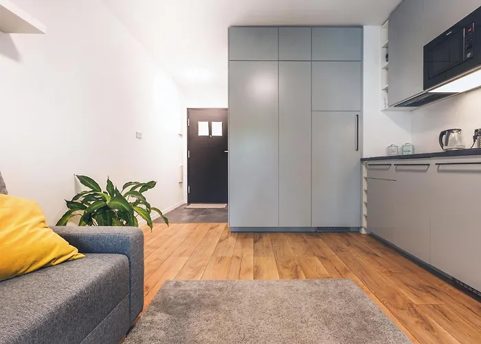 Komfort Z Balkonem I Parkingiem W Centrum Wroclawia Breslavia